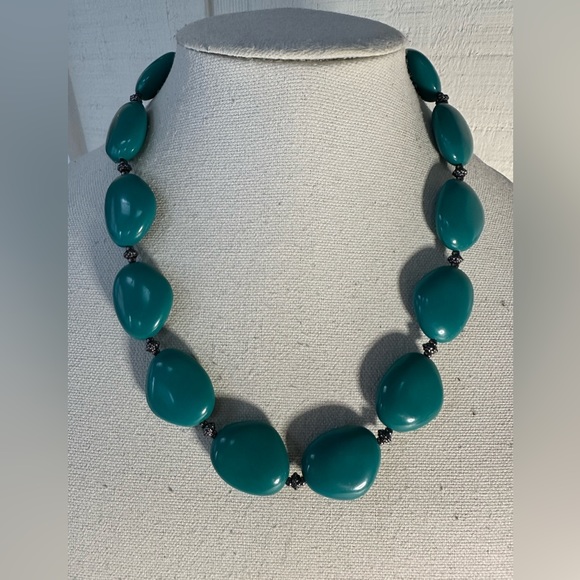 Two older turquoise color statement necklaces - Picture 4 of 7